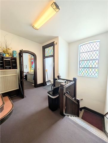 898 Forest Ave, Ross Twp, PA 15202