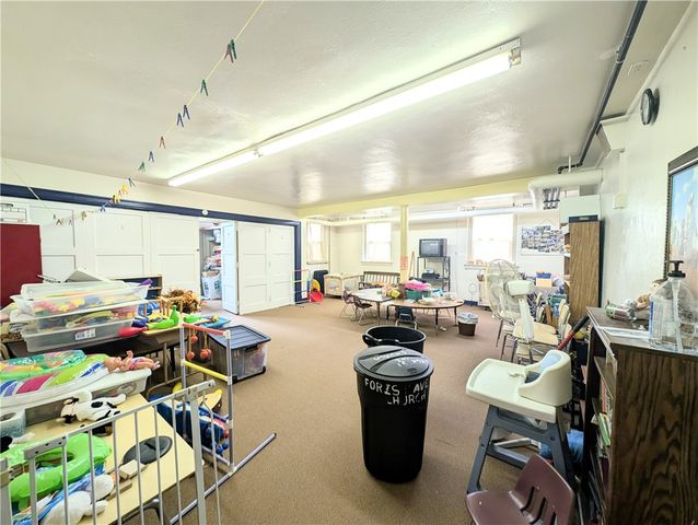 898 Forest Ave, Ross Twp, PA 15202