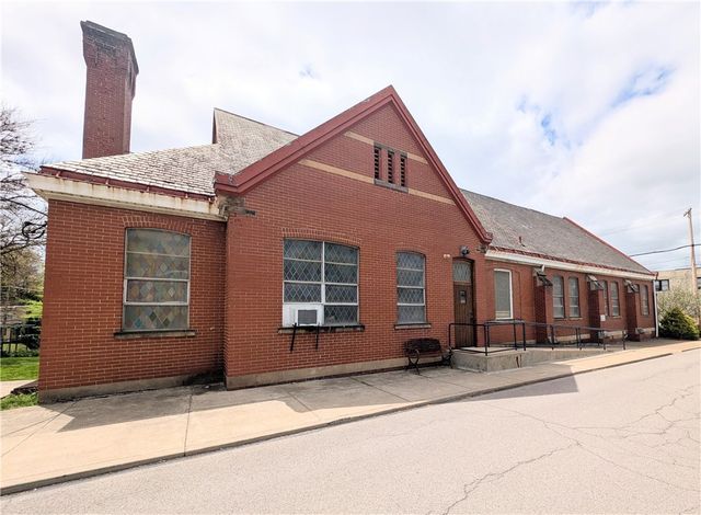 898 Forest Ave, Ross Twp, PA 15202