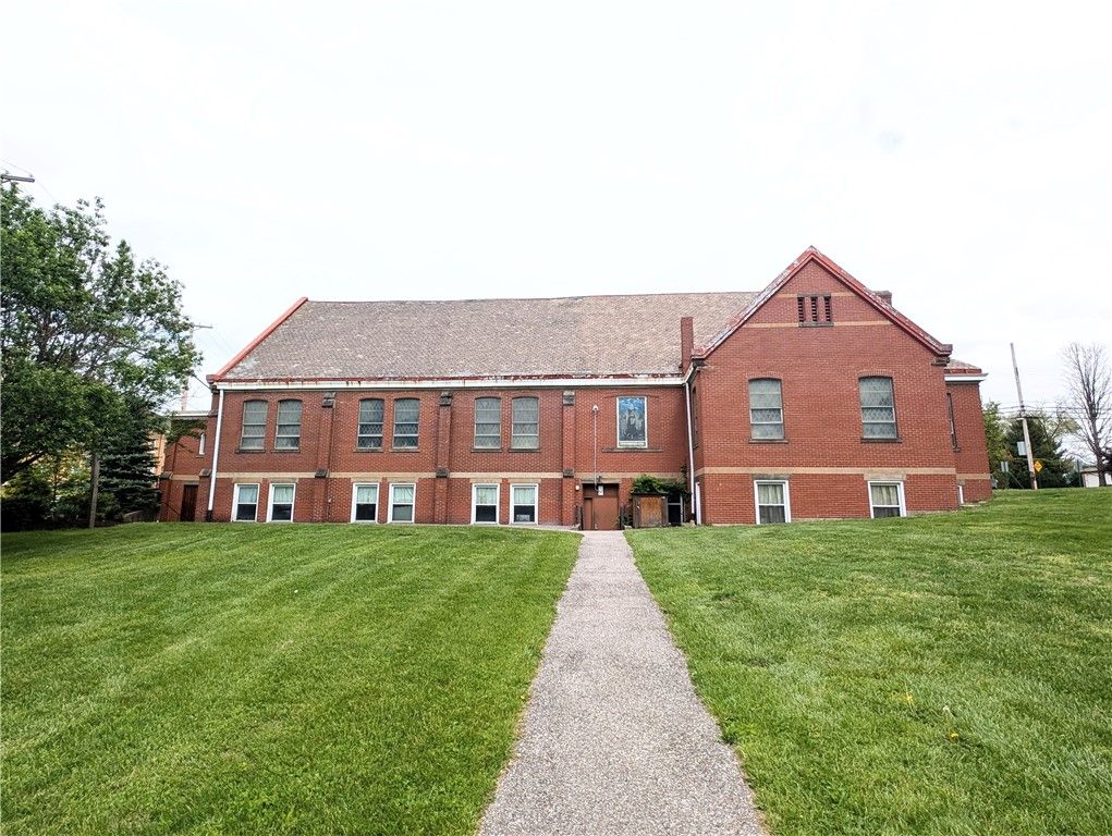 898 Forest Ave, Ross Twp, PA 15202