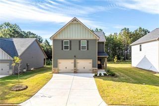 724 Lipizzan Trace, Hogansville, GA 30230