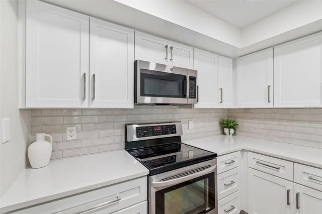 160 COLUMBIA DRIVE 206, Tampa, FL 33606