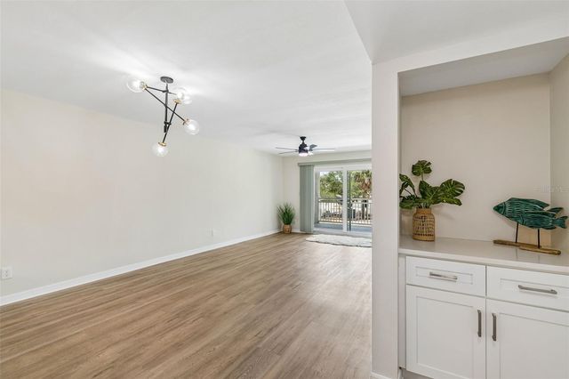 160 COLUMBIA DRIVE 206, Tampa, FL 33606