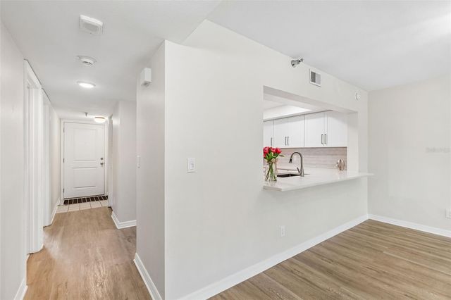 160 COLUMBIA DRIVE 206, Tampa, FL 33606