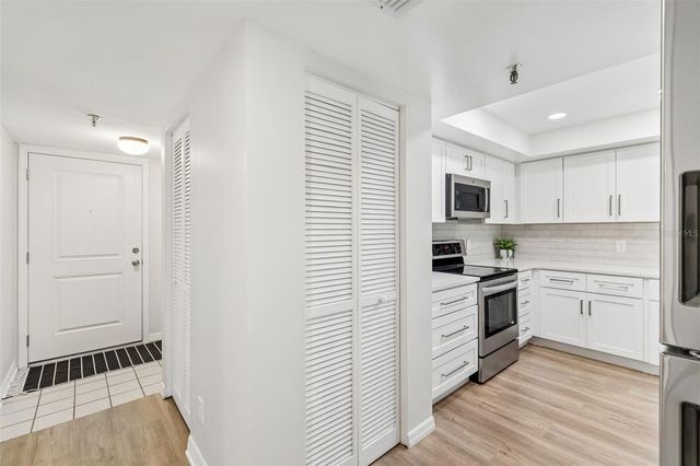 160 COLUMBIA DRIVE 206, Tampa, FL 33606
