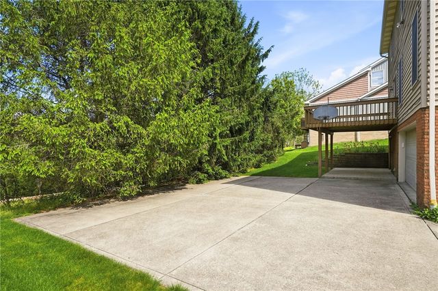 114 Sika Drive, Plum Boro, PA 15239
