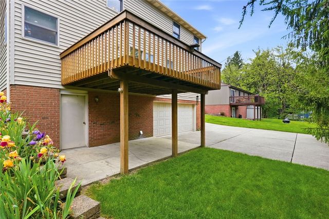 114 Sika Drive, Plum Boro, PA 15239