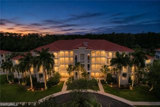 4874 Hampshire CT 303, Naples, FL 34112
