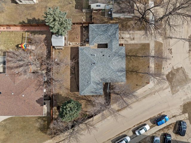 201 10th Ave. SE, Minot, ND 58701