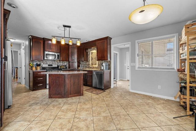 201 10th Ave. SE, Minot, ND 58701