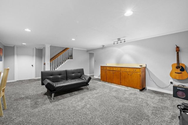 201 10th Ave. SE, Minot, ND 58701
