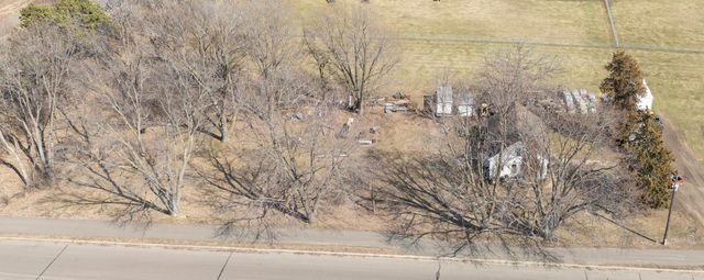 2170 Pilot Knob Road, Mendota Heights, MN 55120