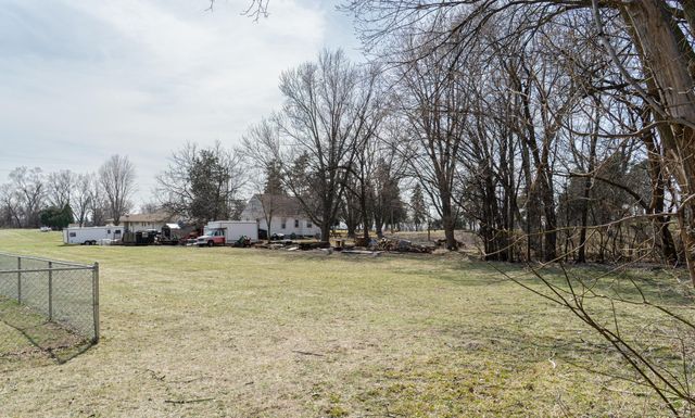 2170 Pilot Knob Road, Mendota Heights, MN 55120