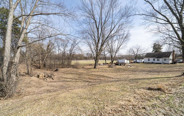 2170 Pilot Knob Road, Mendota Heights, MN 55120