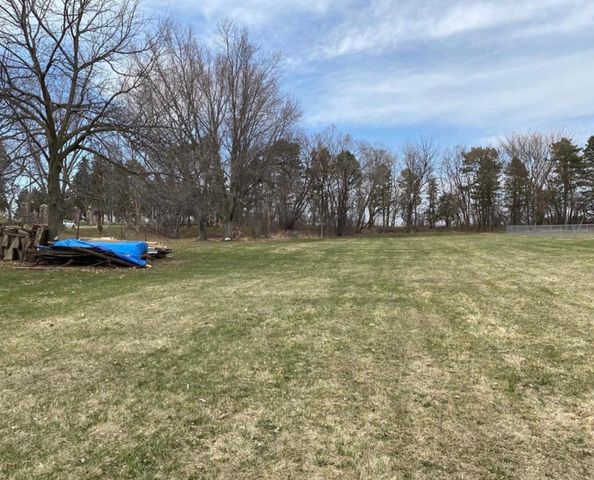 2170 Pilot Knob Road, Mendota Heights, MN 55120