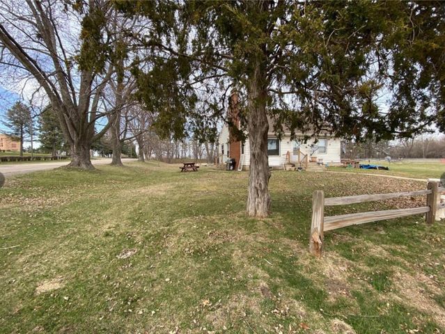 2170 Pilot Knob Road, Mendota Heights, MN 55120