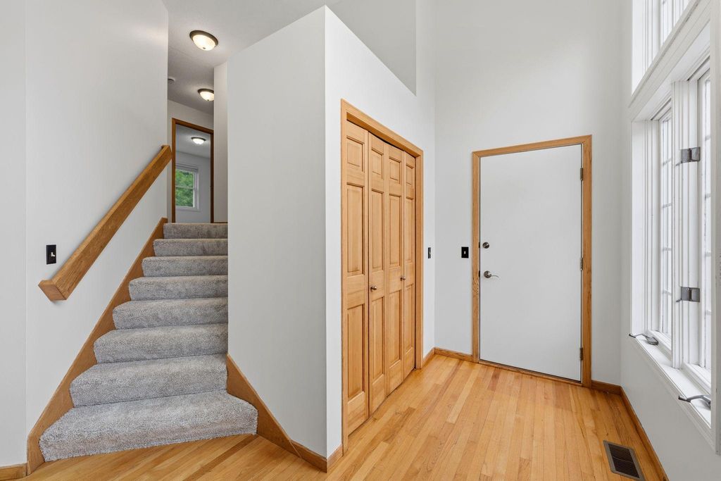 2320 Parkview Lane, Woodbury, MN 55125 — photo 3