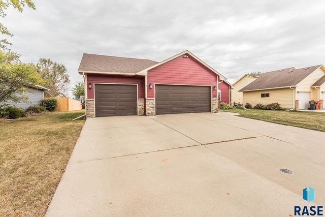 404 United Ave Avenue, Harrisburg, SD 57032