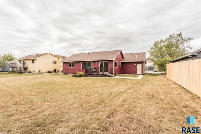 404 United Ave Avenue, Harrisburg, SD 57032