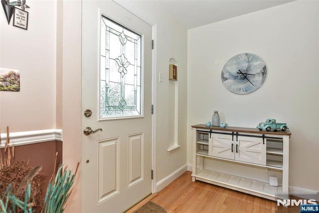 137 Manhattan Avenue, Waldwick, NJ 07463