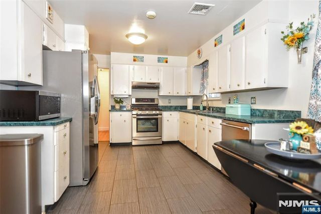 137 Manhattan Avenue, Waldwick, NJ 07463