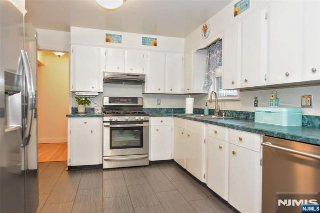 137 Manhattan Avenue, Waldwick, NJ 07463