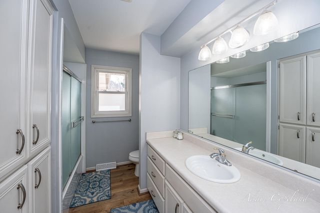 8148 Greenridge Drive, Jenison, MI 49428