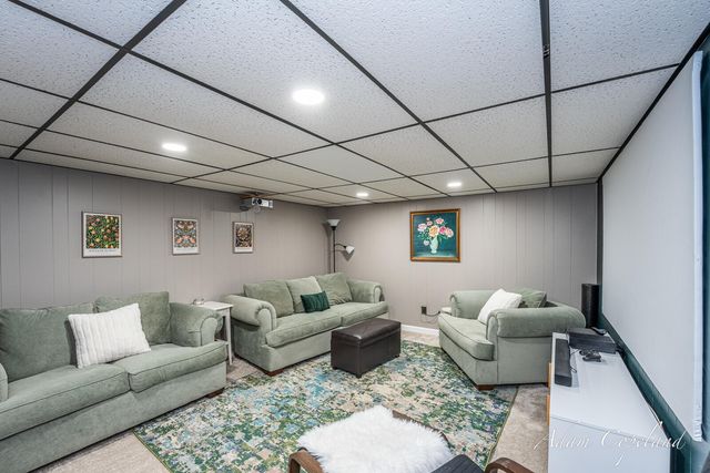 8148 Greenridge Drive, Jenison, MI 49428