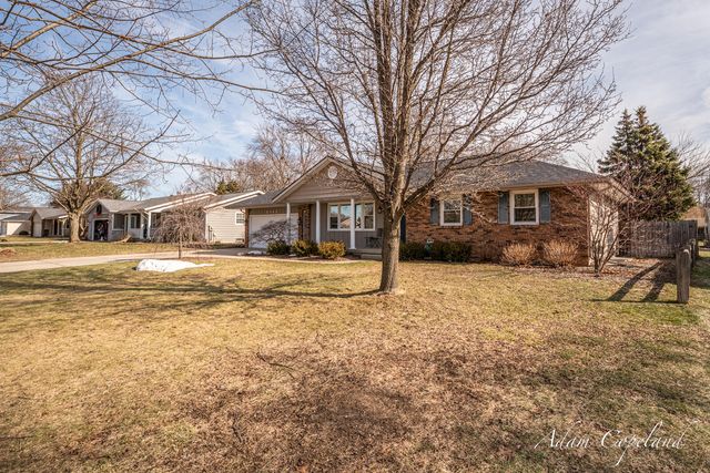 8148 Greenridge Drive, Jenison, MI 49428