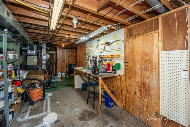 8148 Greenridge Drive, Jenison, MI 49428