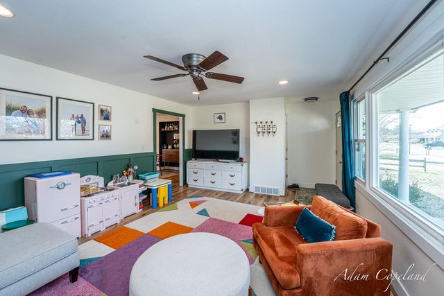 8148 Greenridge Drive, Jenison, MI 49428