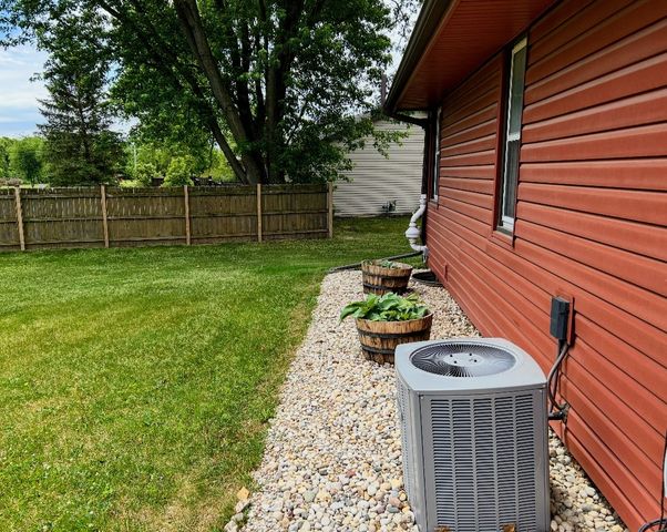 14521 LEO Lane, South Beloit, IL 61080