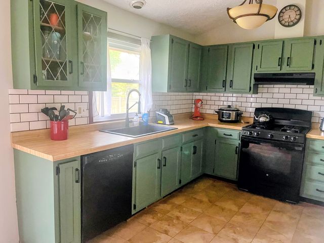 14521 LEO Lane, South Beloit, IL 61080