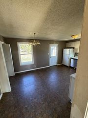 715 Spees Dr, Clarksville, TN 37042