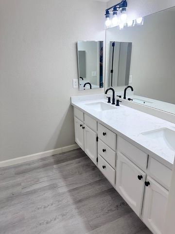 3031 N Civic Center Plaza 148, Scottsdale, AZ 85251