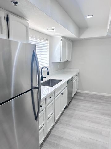 3031 N Civic Center Plaza 148, Scottsdale, AZ 85251