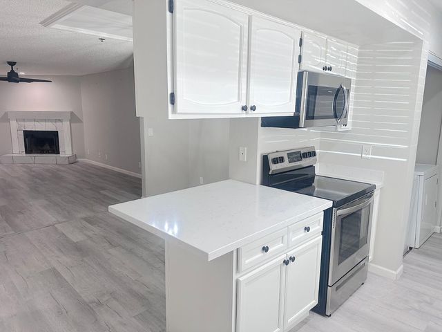 3031 N Civic Center Plaza 148, Scottsdale, AZ 85251