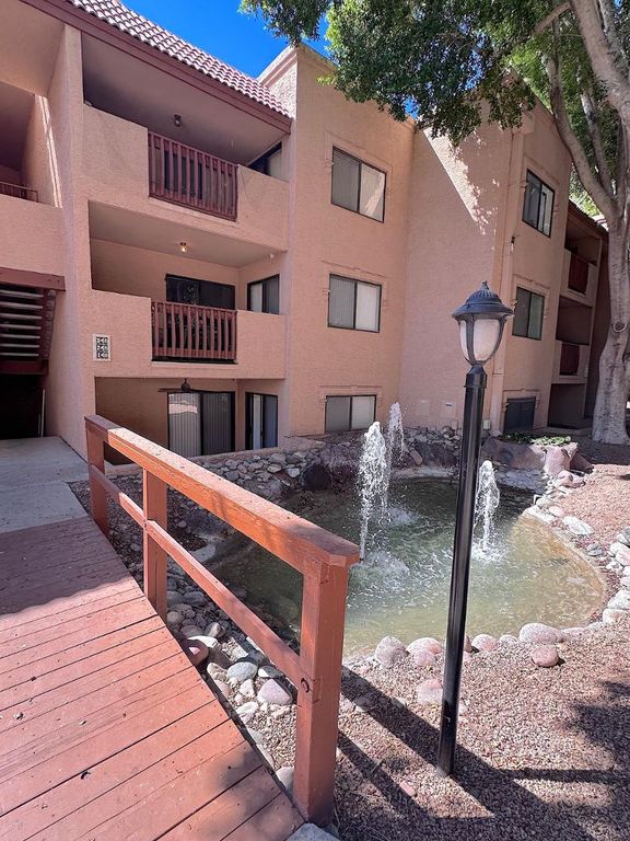 3031 N Civic Center Plaza 148, Scottsdale, AZ 85251