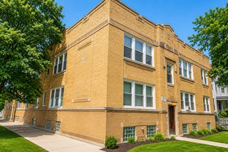 4860 W Byron Street 2E, Chicago, IL 60641