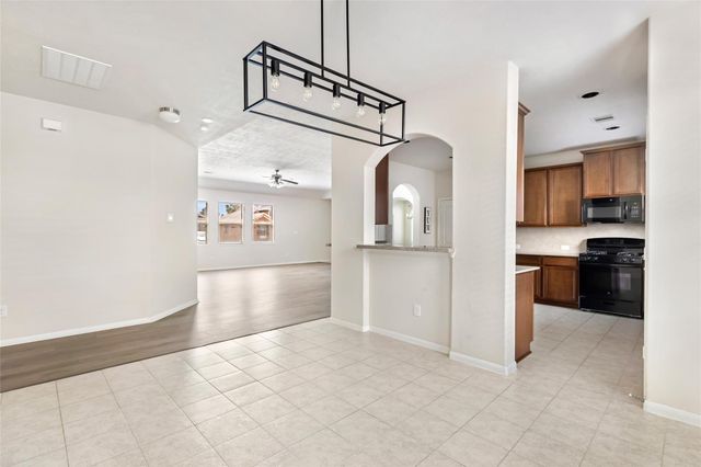 13602 Kodiak Brown Bear Street, Crosby, TX 77532