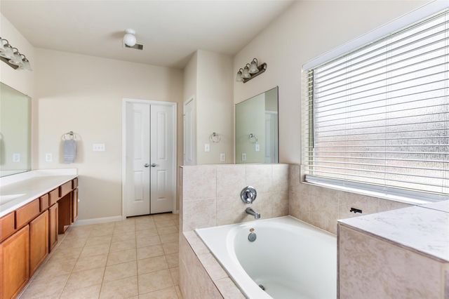 13602 Kodiak Brown Bear Street, Crosby, TX 77532