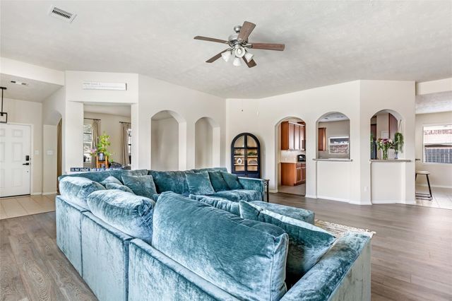 13602 Kodiak Brown Bear Street, Crosby, TX 77532