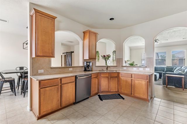 13602 Kodiak Brown Bear Street, Crosby, TX 77532