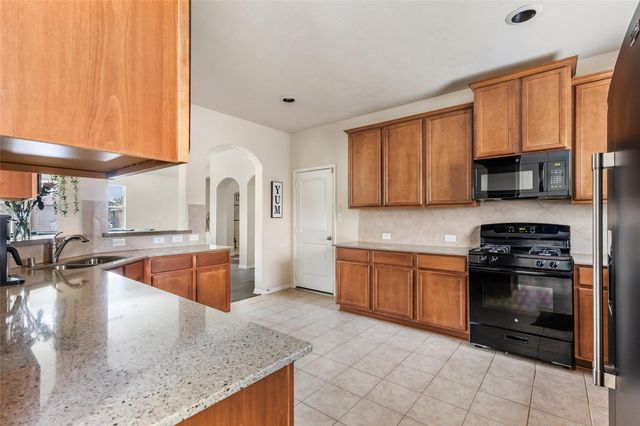 13602 Kodiak Brown Bear Street, Crosby, TX 77532