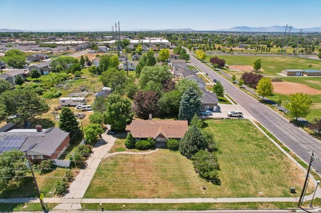 2031 N 1500 W, Clinton, UT 84015