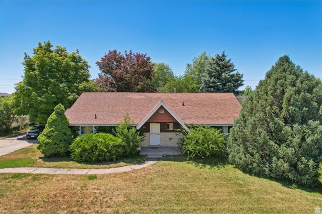 2031 N 1500 W, Clinton, UT 84015