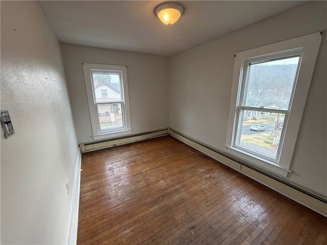 12 Thompson Avenue, Bradford City, PA 16701