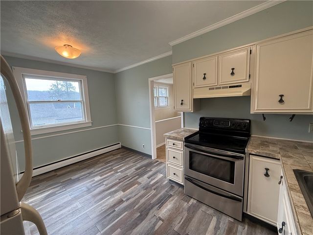 12 Thompson Avenue, Bradford City, PA 16701