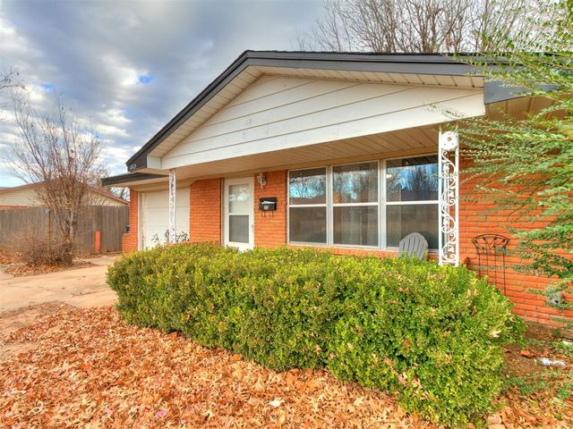 1805 S Jensen Avenue, El Reno, OK 73036