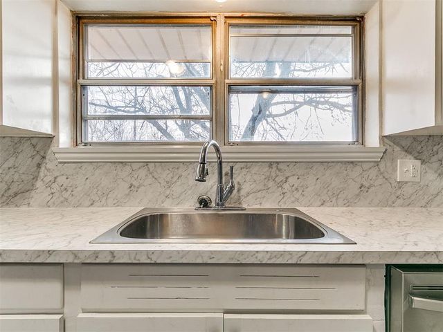 1805 S Jensen Avenue, El Reno, OK 73036